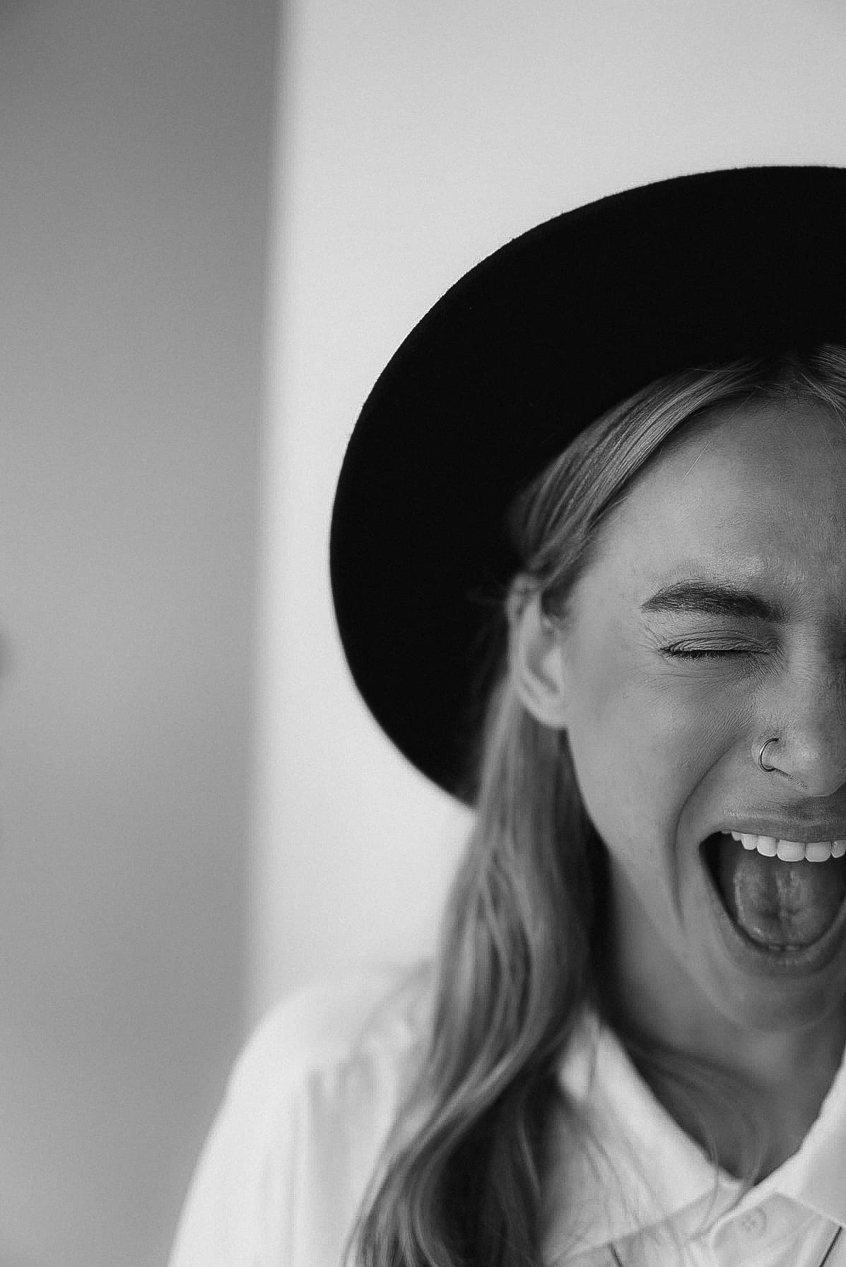close icon